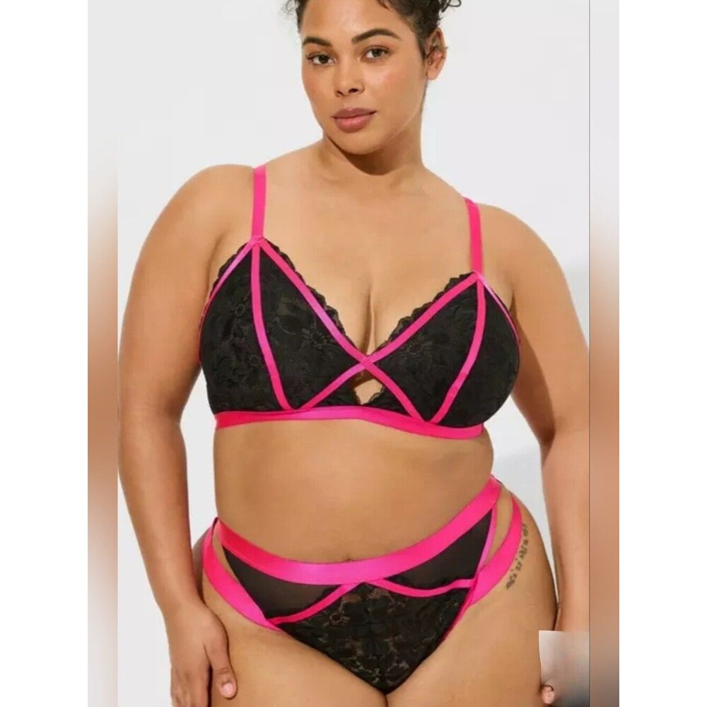 NWOT Set Torrid Lace Bralette & Matching Tanga Panty 3841-CY